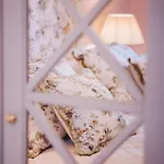 Domus Florum بيت ضيافة