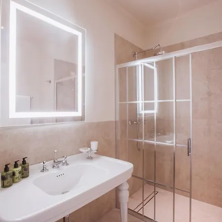 بيت ضيافة Domus Florum سورينتو