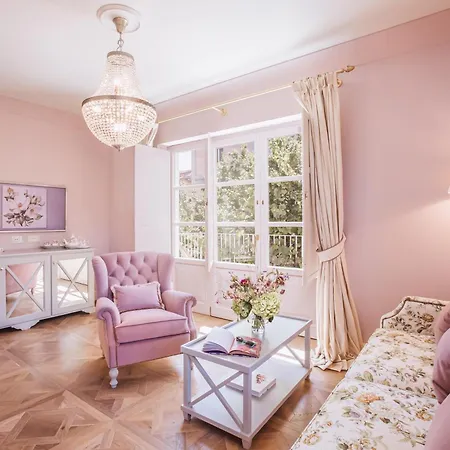 Domus Florum 4* سورينتو