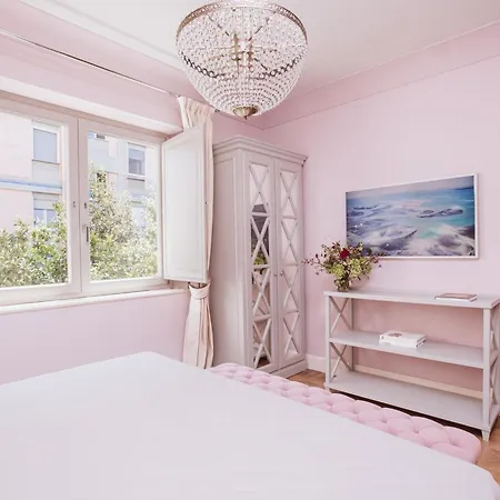 Domus Florum بيت ضيافة سورينتو